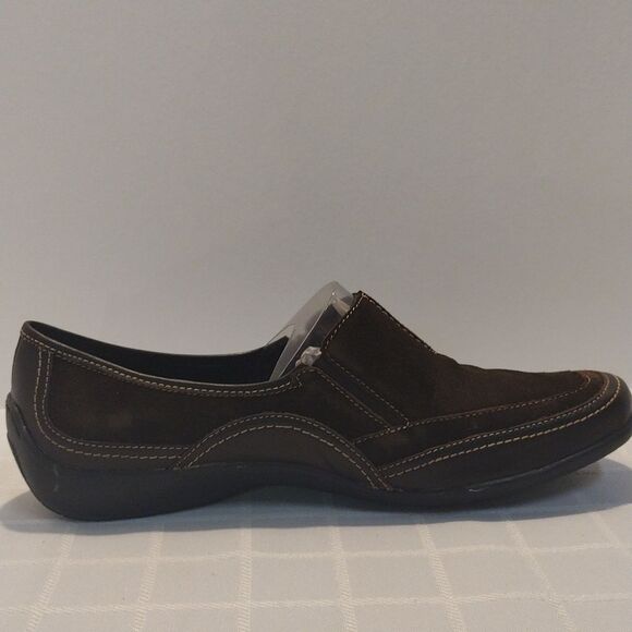 NIB Array Hickory Brown Slip-On Shoes! CONSIGNMENT! - Picture 5 of 16